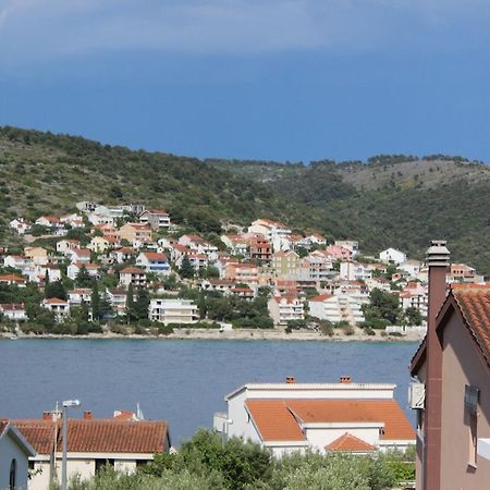 Apartment Ema Trogir Phòng bức ảnh